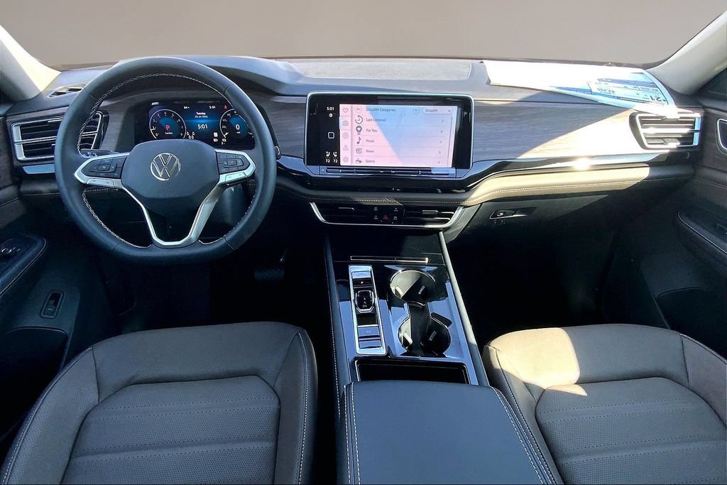 Used 2026 Volkswagen Atlas SEL AWD/4WD image 5