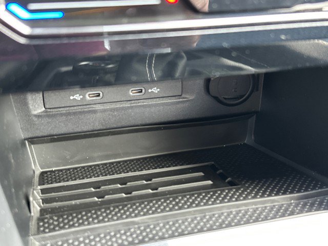 New 2025 Volkswagen Taos SEL image 46