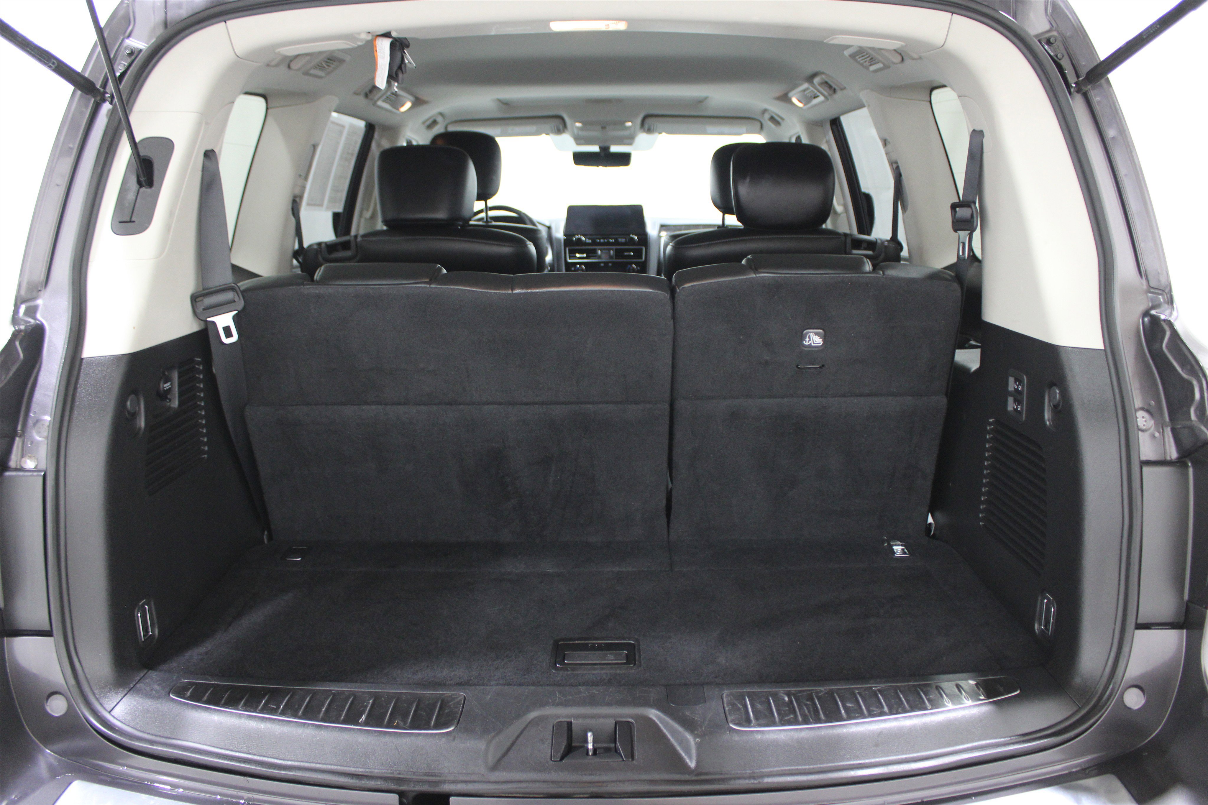 Used 2024 INFINITI QX80 Luxe image 29