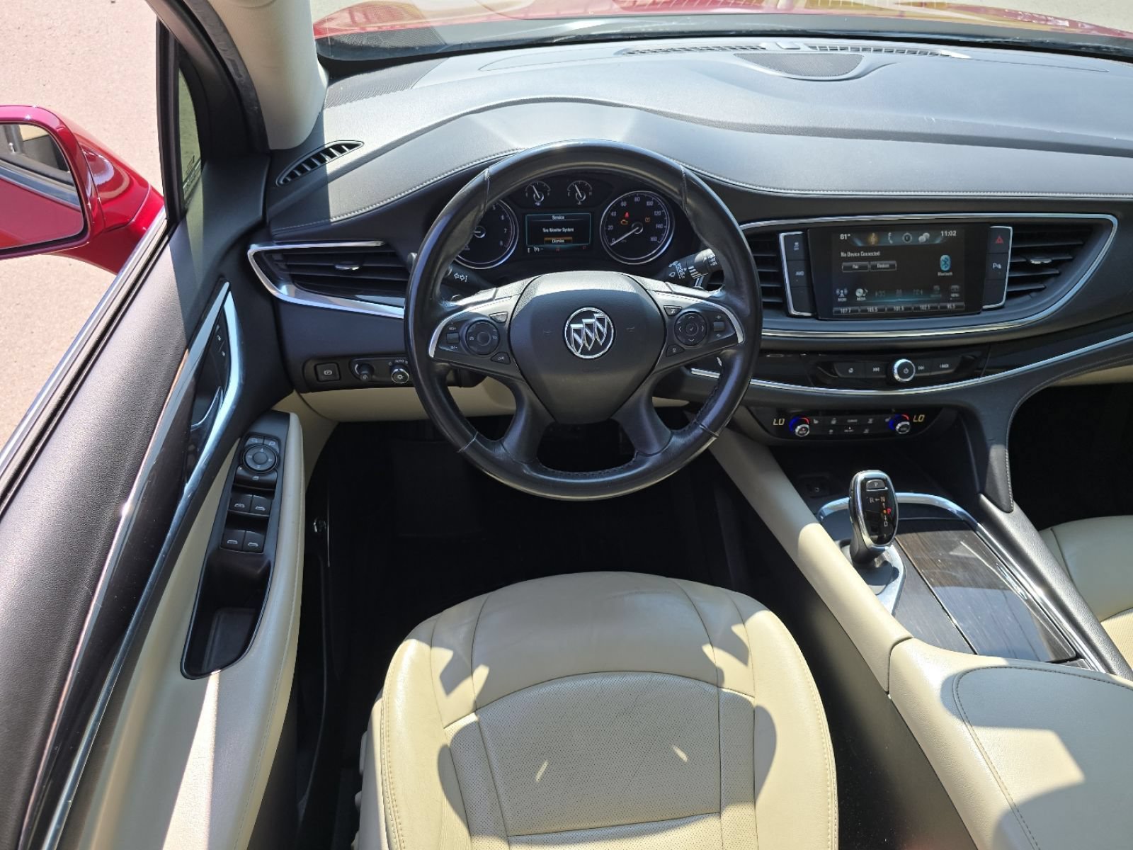 Used 2019 Buick Enclave Essence AWD/4WD image 28