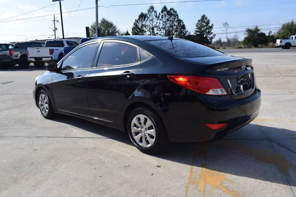 Used 2017 Hyundai Accent SE image 4