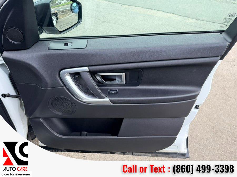 Used 2016 Land Rover Discovery Sport SE AWD/4WD image 12