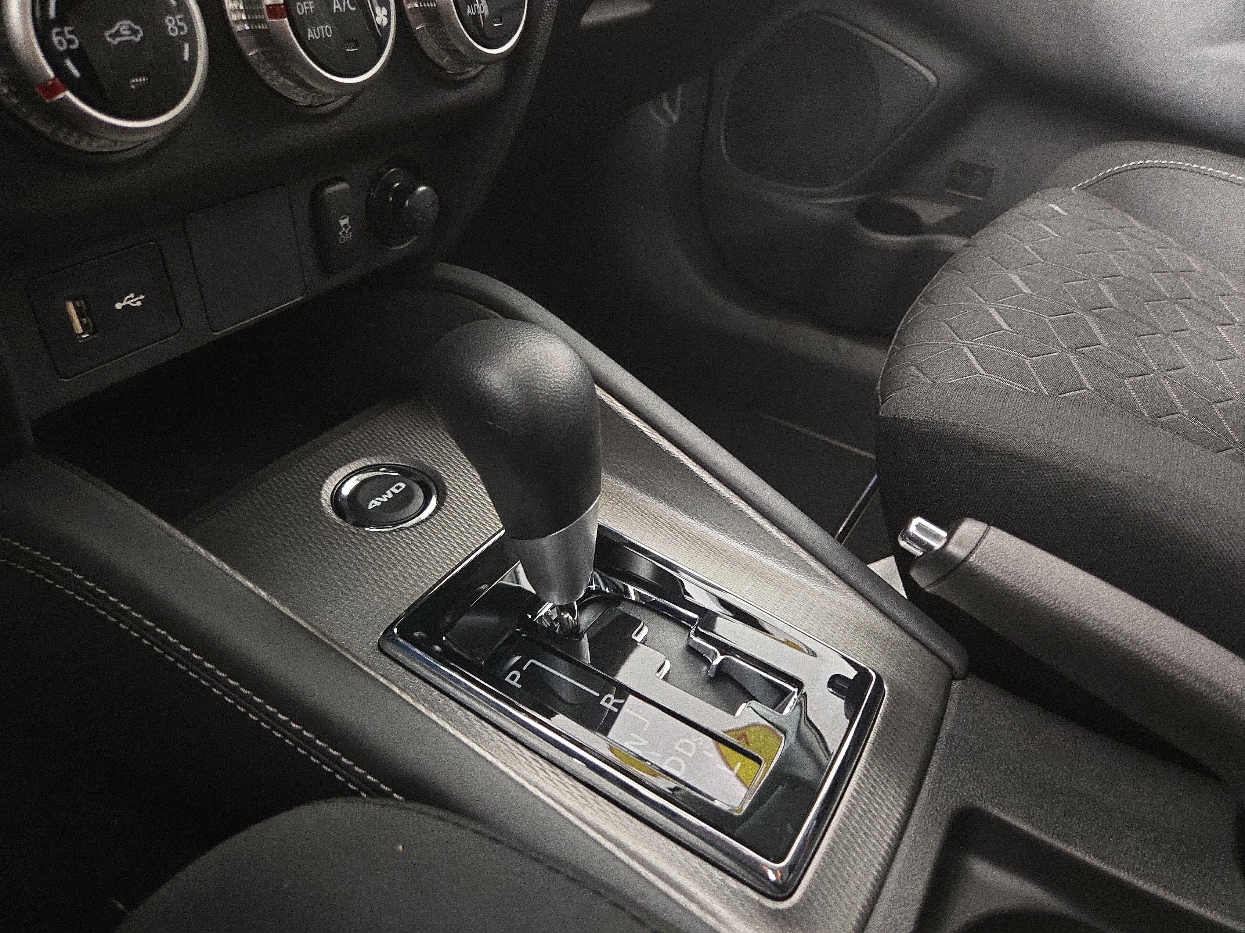 New 2025 Mitsubishi Outlander Sport ES image 21