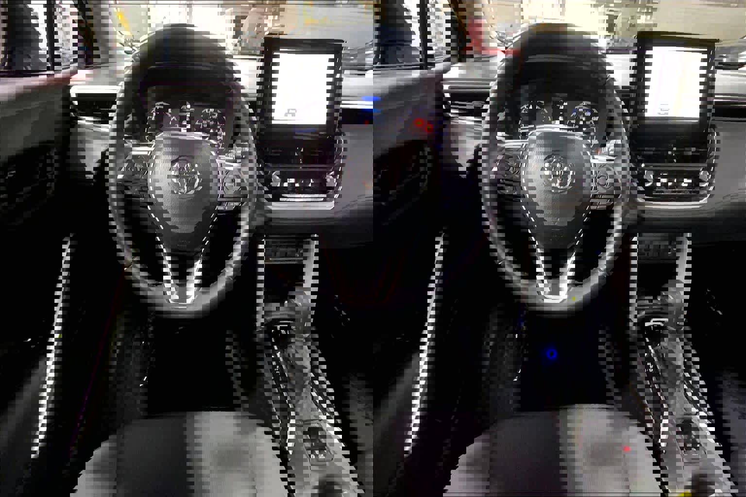 Used 2025 Toyota Corolla Cross LE image 6