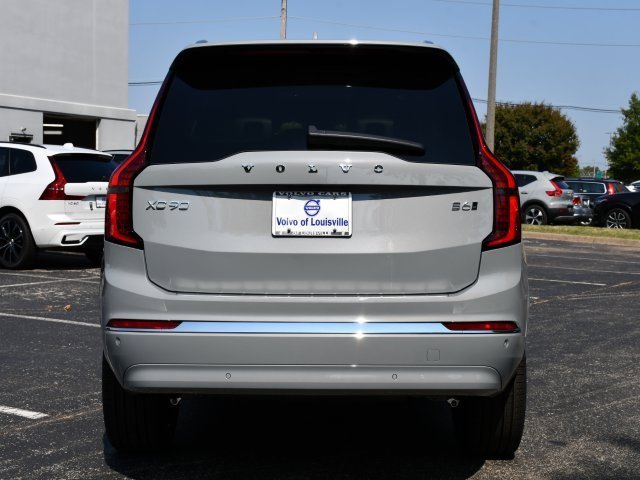 New 2026 Volvo XC90 B6 Plus w/ Protection Package Premier image 6