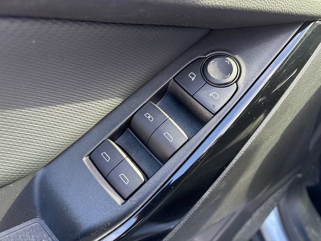 Used 2025 Chevrolet Equinox LT w/ Safety and Technology Package image 19