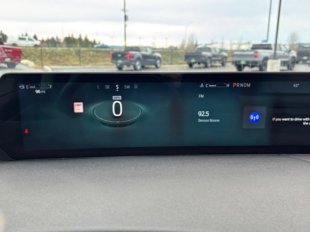 Used 2025 Ford Expedition Platinum image 17