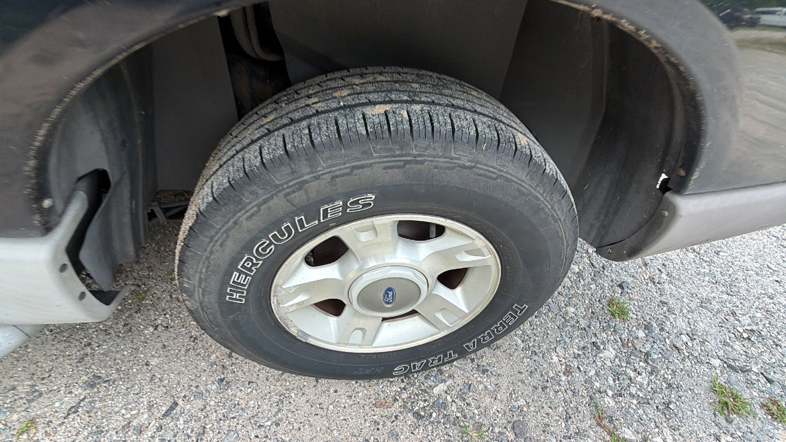 Used 2001 Ford Explorer Sport Trac 4x4 image 12