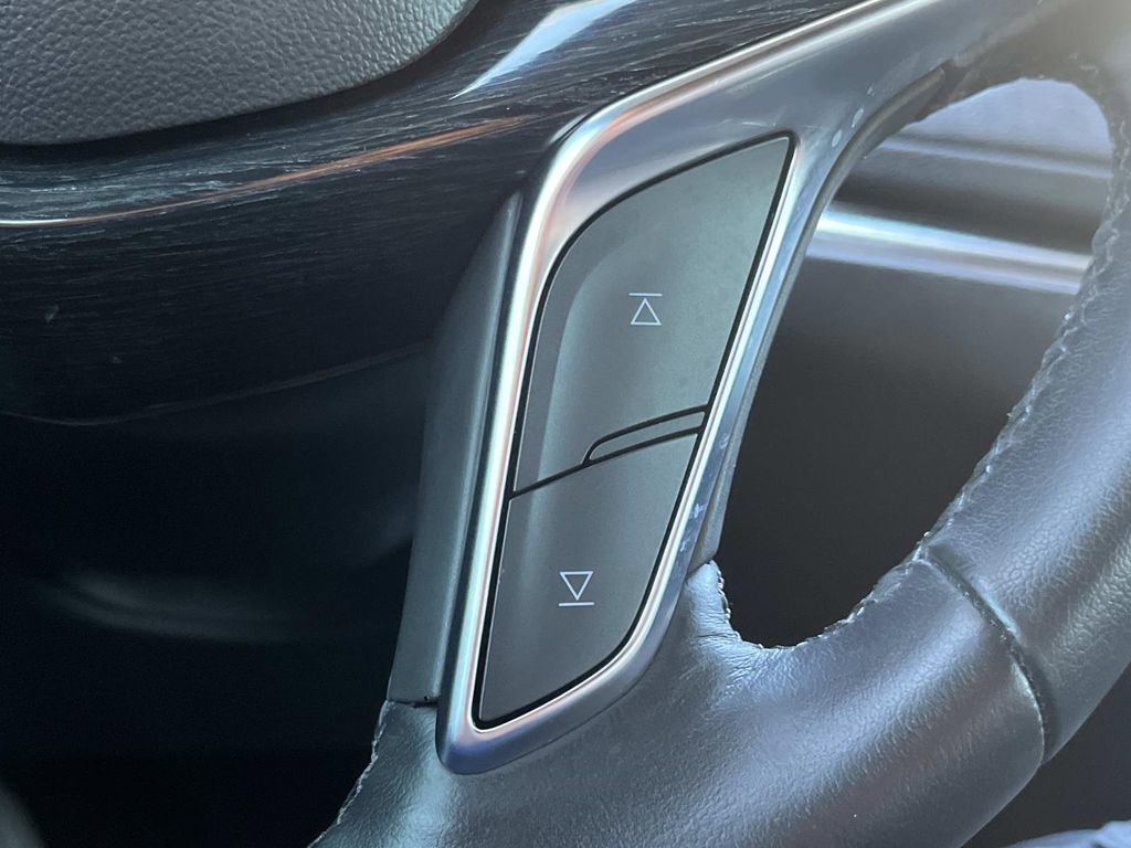 Certified 2022 Cadillac XT5 Premium Luxury image 33