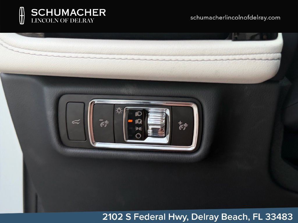 New 2026 Lincoln Aviator AWD w/ Jet Appearance Package image 20