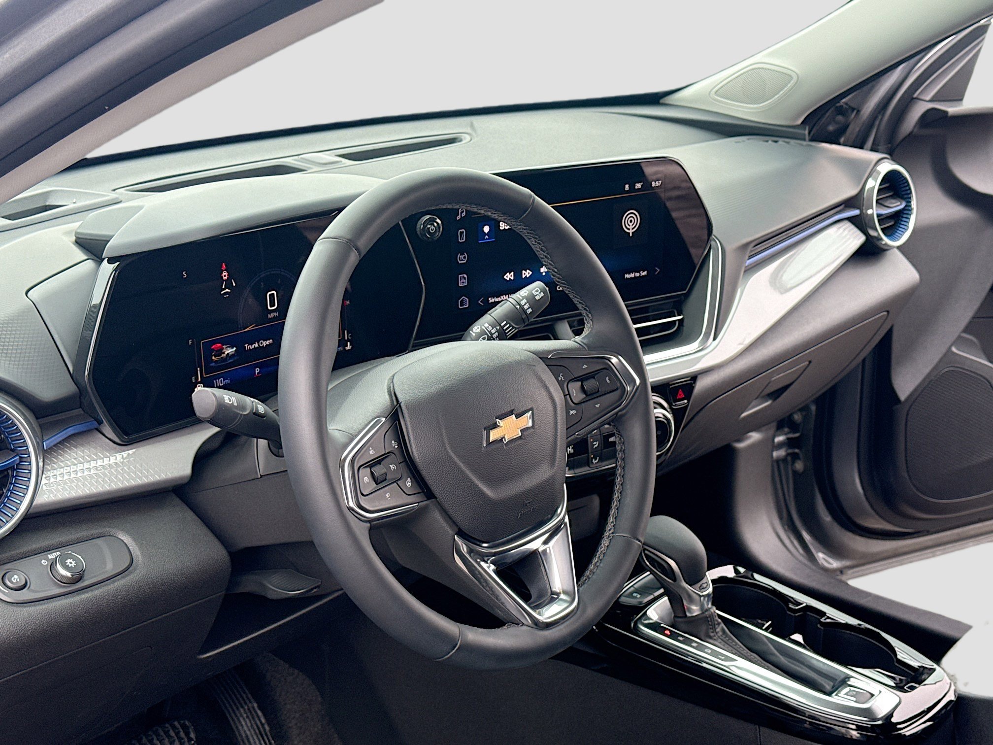 Used 2024 Chevrolet Trax LT w/ Driver Confidence Package image 4