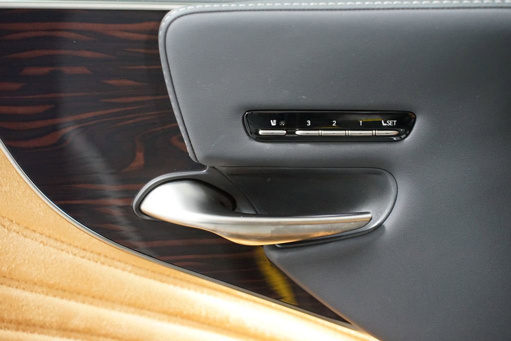 Used 2024 Lexus LS 500 w/ Interior Upgrade Package RWD image 35