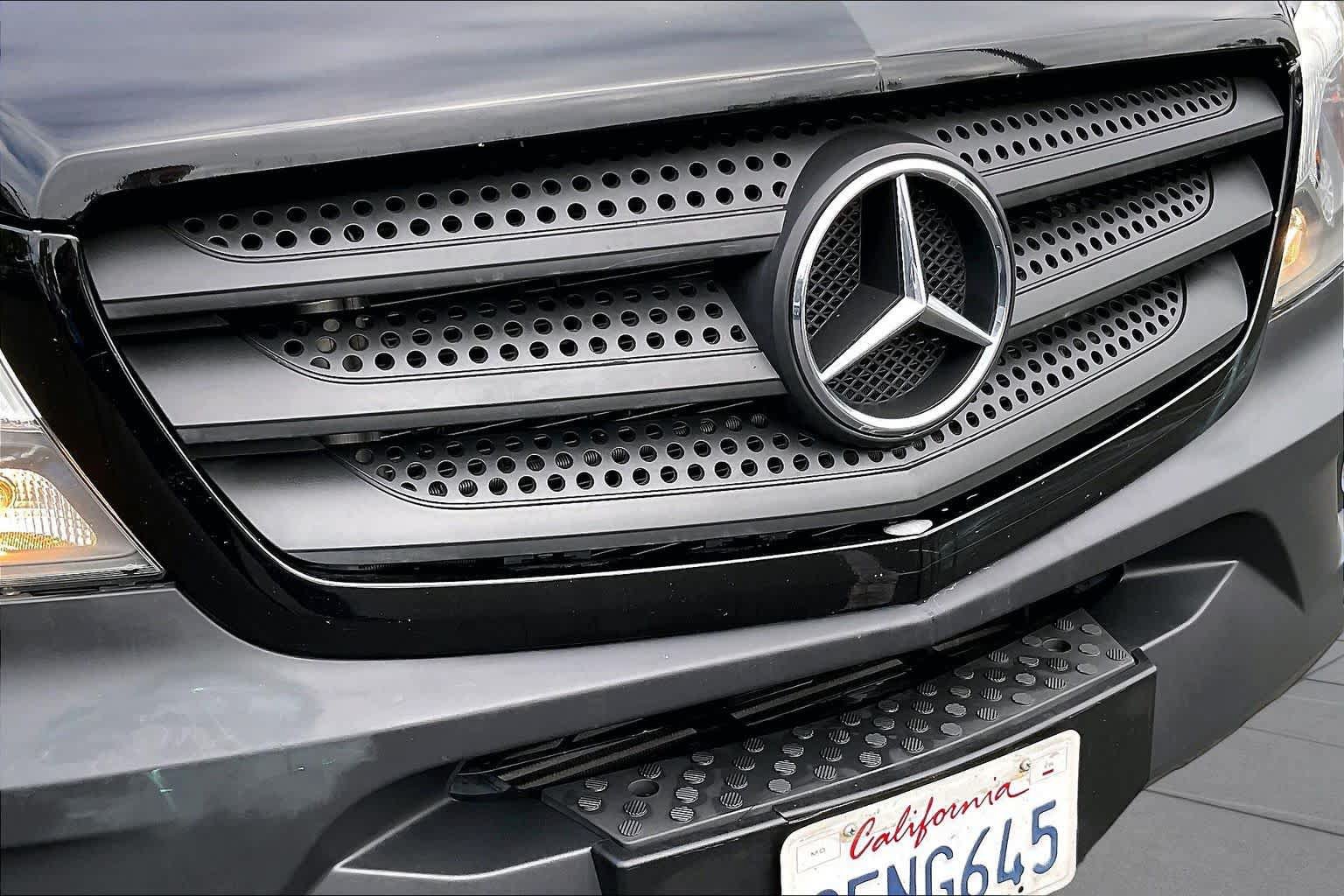 Used 2018 Mercedes-Benz Sprinter 2500 image 28