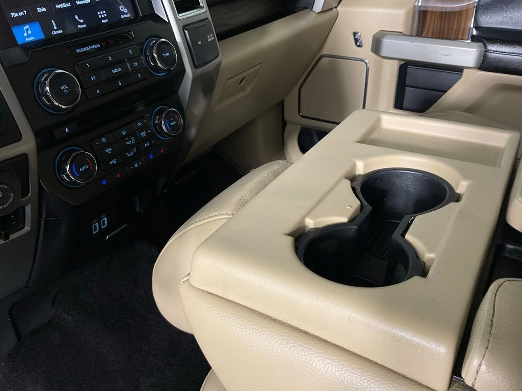 Used 2017 Ford F150 Lariat w/ Trailer Tow Package image 17