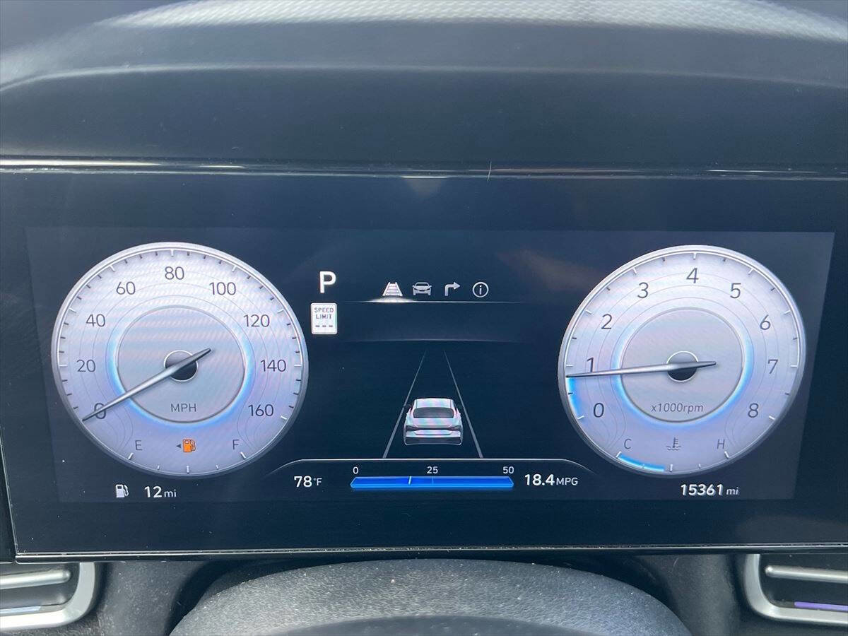 Used 2024 Hyundai Elantra SEL image 13