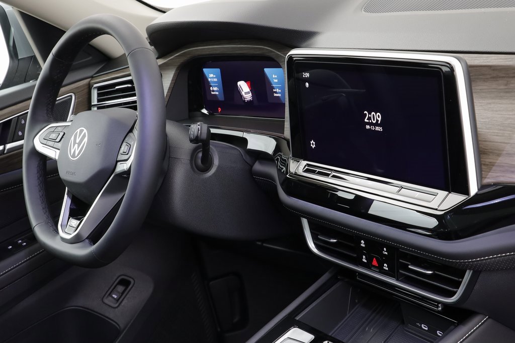 New 2026 Volkswagen Atlas SEL Premium R-Line image 22