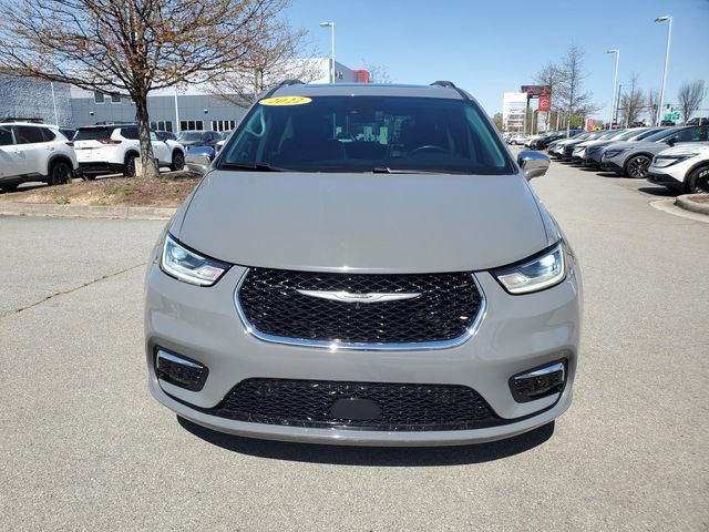 Used 2022 Chrysler Pacifica Limited image 8