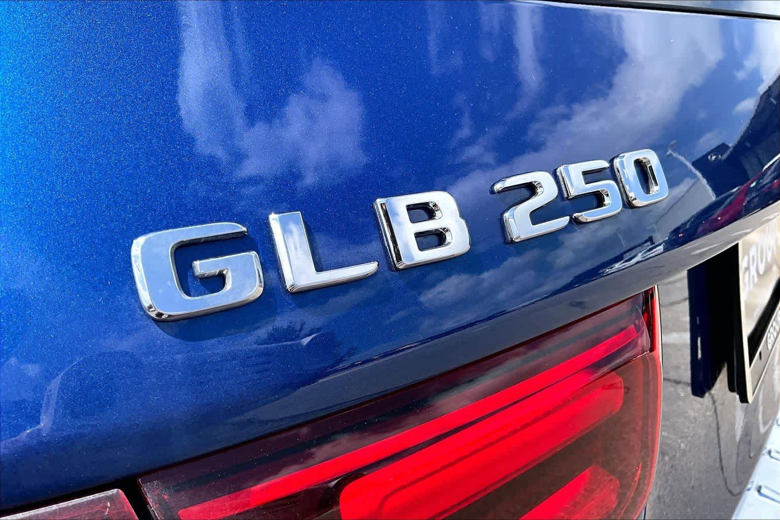 Certified 2024 Mercedes-Benz GLB 250 image 10