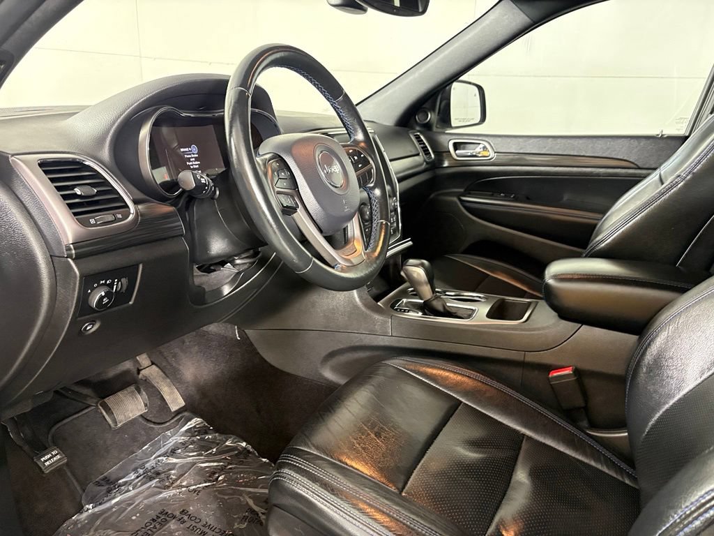 Used 2019 Jeep Grand Cherokee Laredo RWD image 26