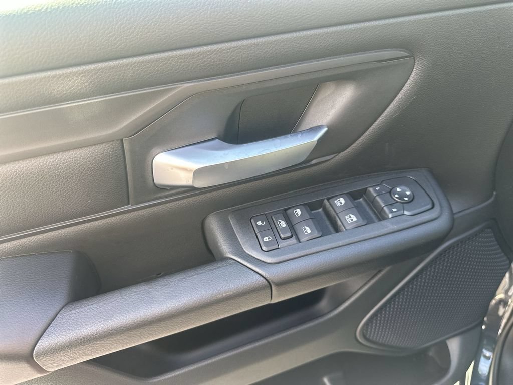 New 2026 RAM 1500 Express AWD/4WD image 19