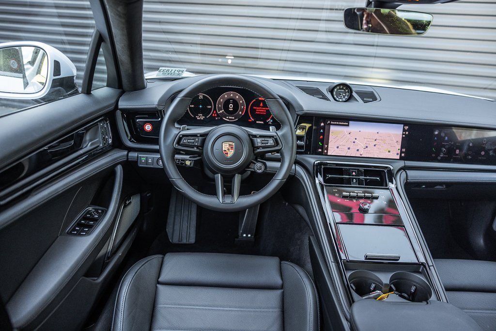 Certified 2025 Porsche Panamera GTS image 13