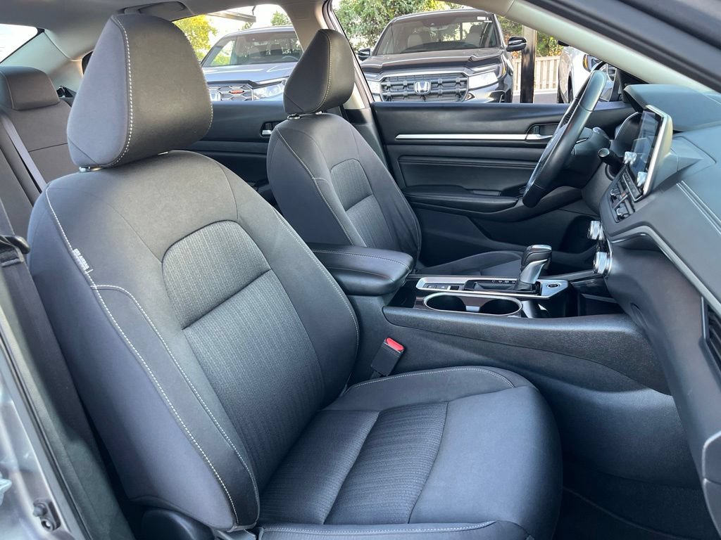 Used 2020 Nissan Altima 2.5 SV FWD image 28