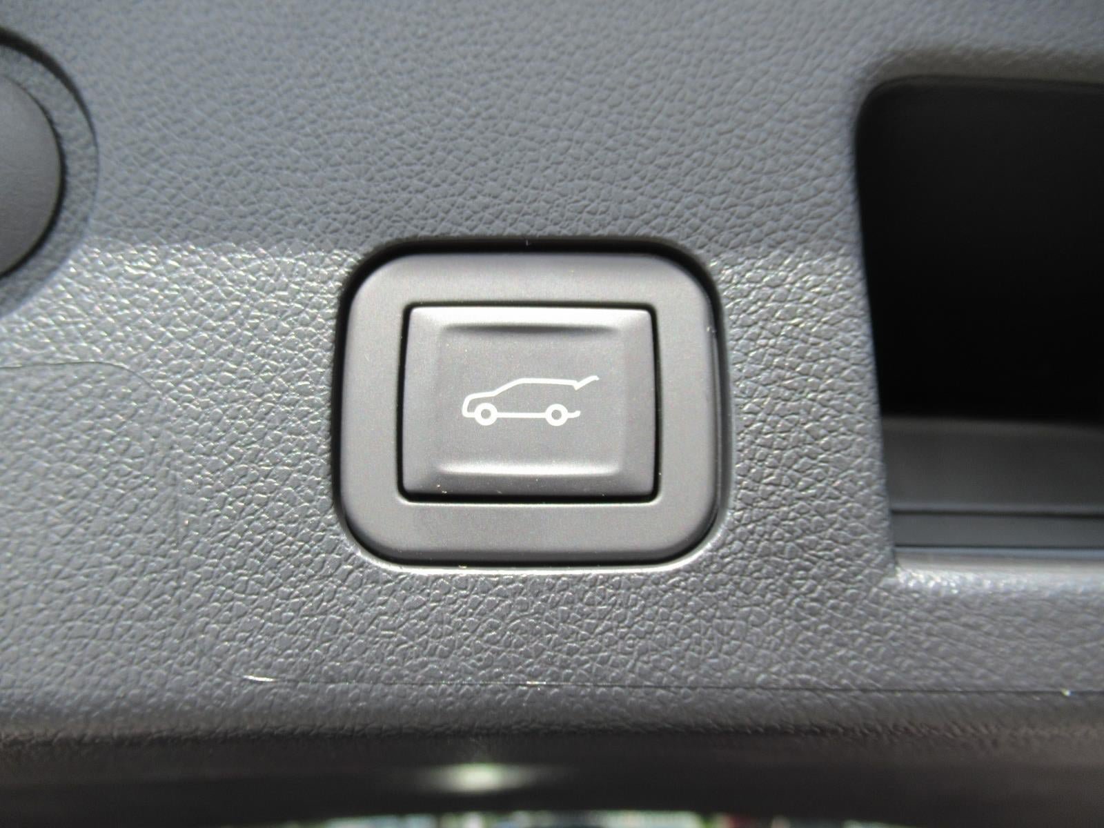 New 2026 Chevrolet Equinox RS w/ Safety and Technology Package FWD image 35