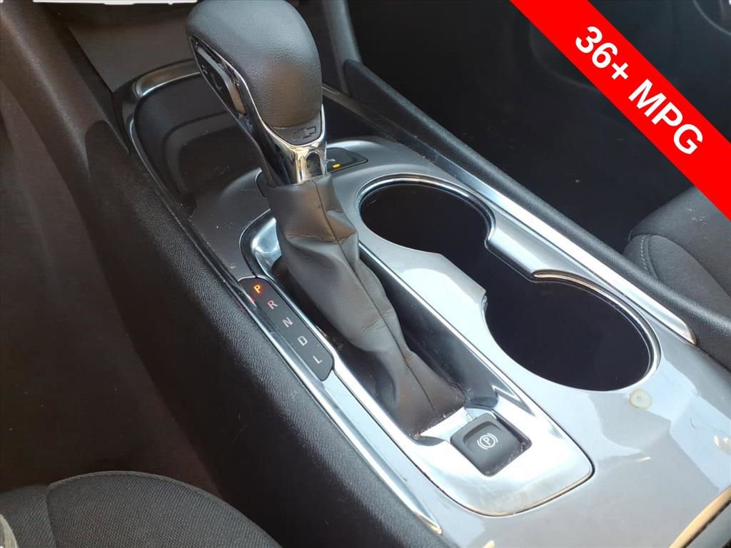 Used 2024 Chevrolet Malibu LT image 24