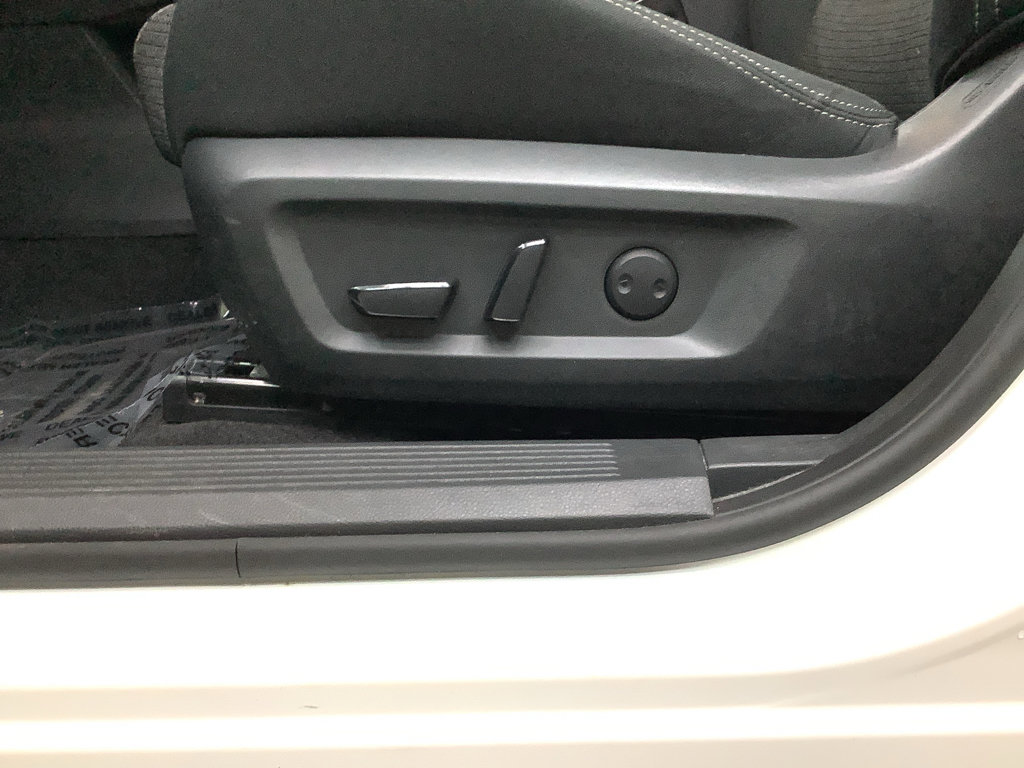 Used 2023 Nissan Rogue SV AWD/4WD image 13