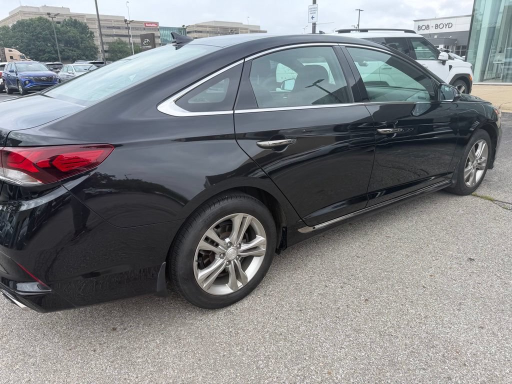 Used 2019 Hyundai Sonata Sport w/ Tech Package 03 FWD image 4