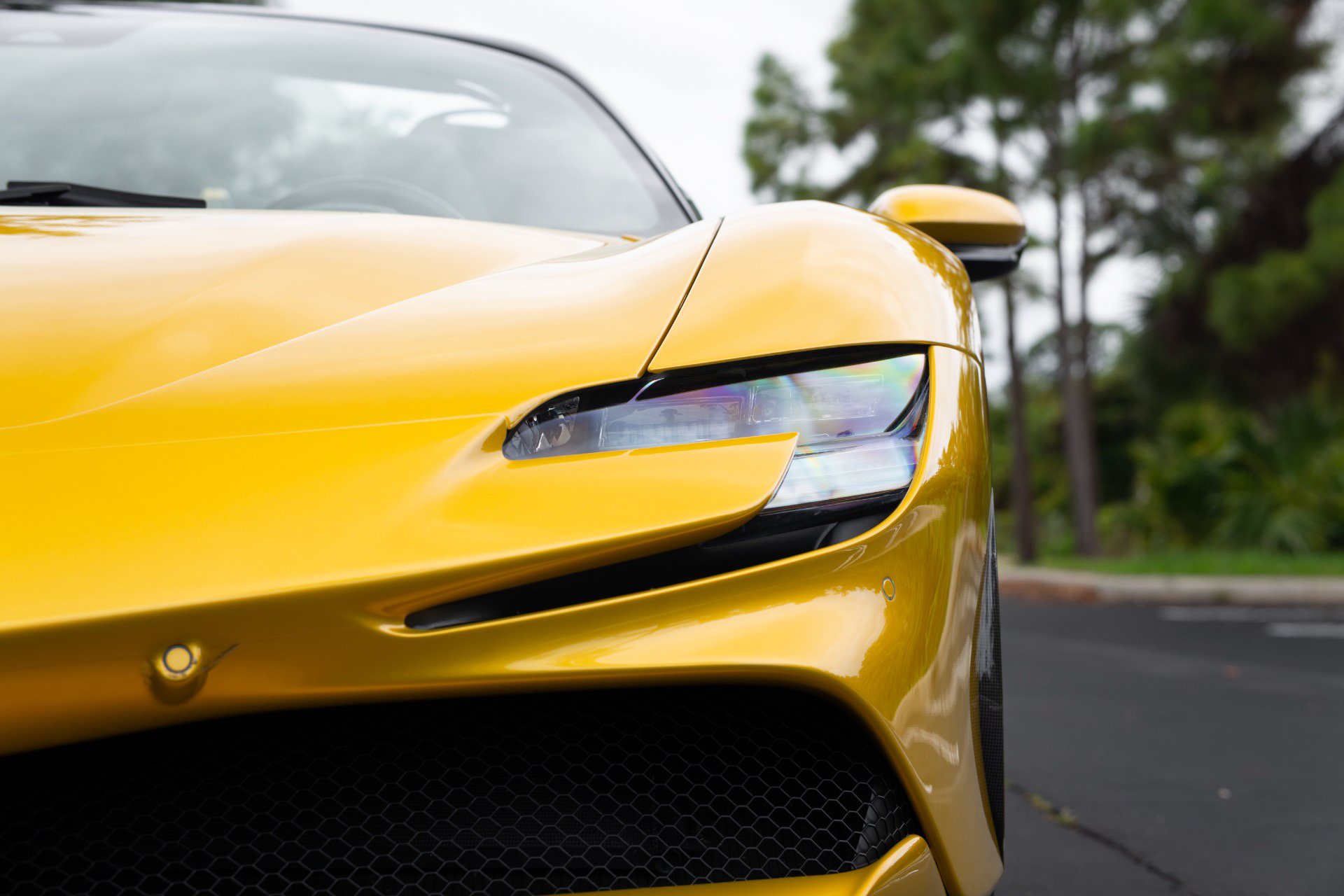 Used 2022 Ferrari SF90 Spider AWD/4WD image 34