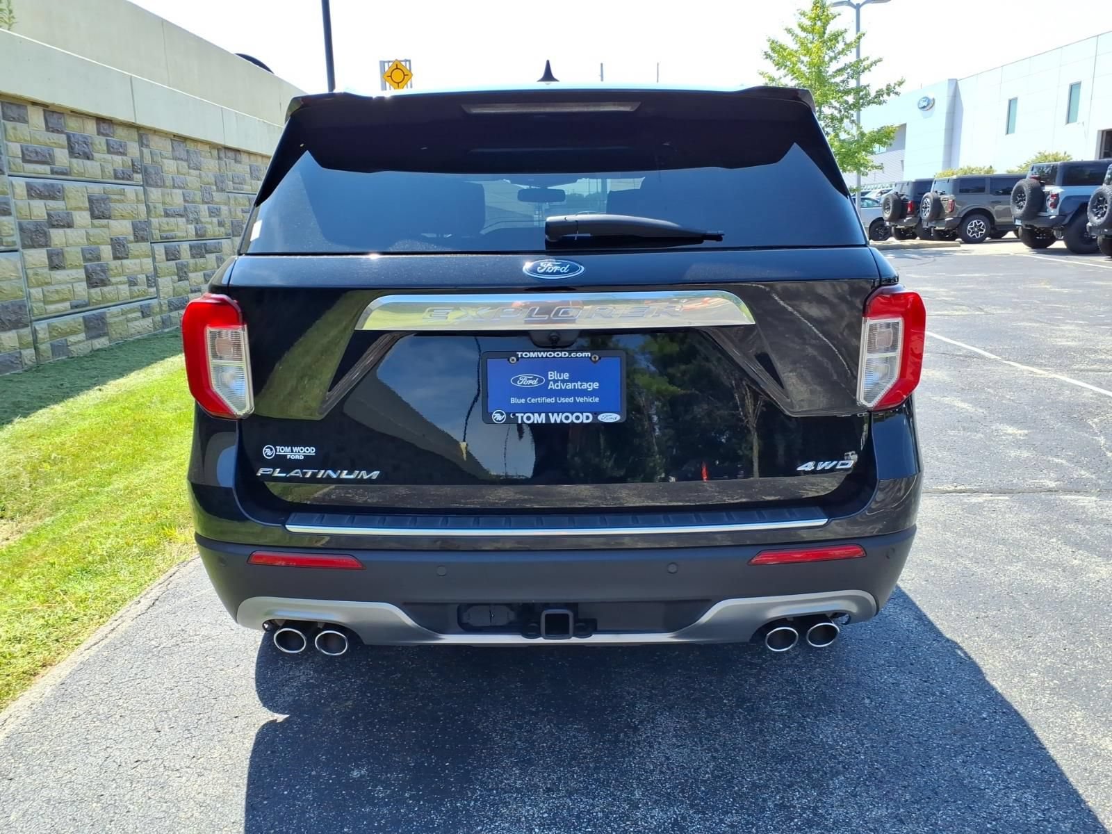Used 2021 Ford Explorer Platinum w/ Equipment Group 601A AWD/4WD image 9