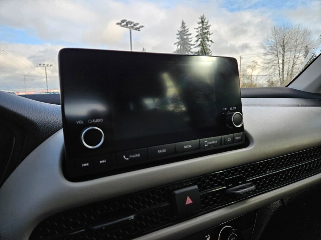 Used 2023 Honda HR-V LX image 18