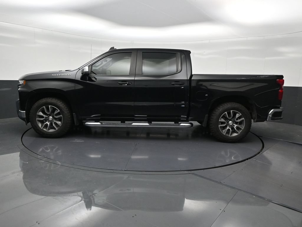 Used 2022 Chevrolet Silverado 1500 LT w/ Convenience Package II RWD image 2