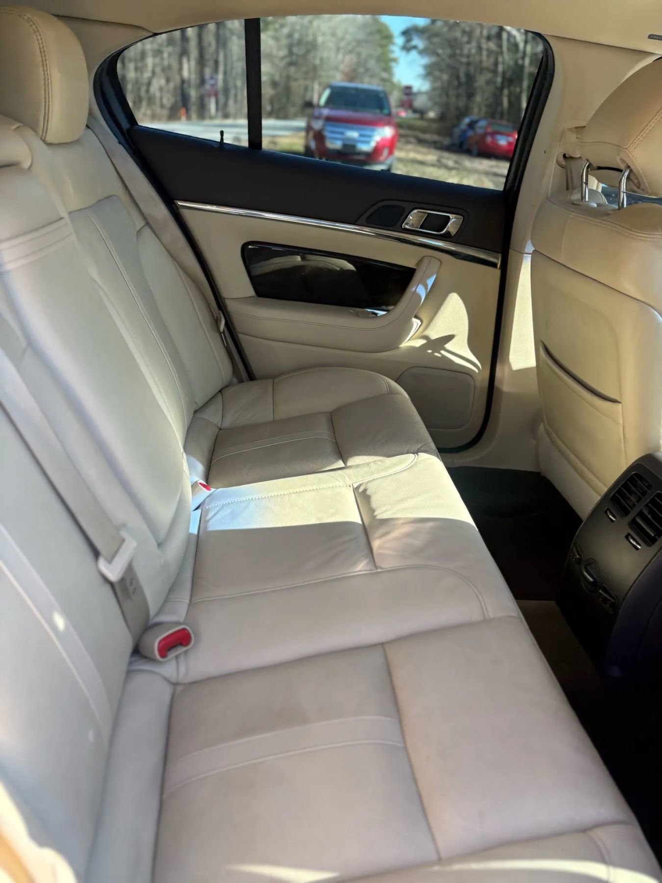 Used 2014 Lincoln MKS w/ Equipment Group 101A image 22