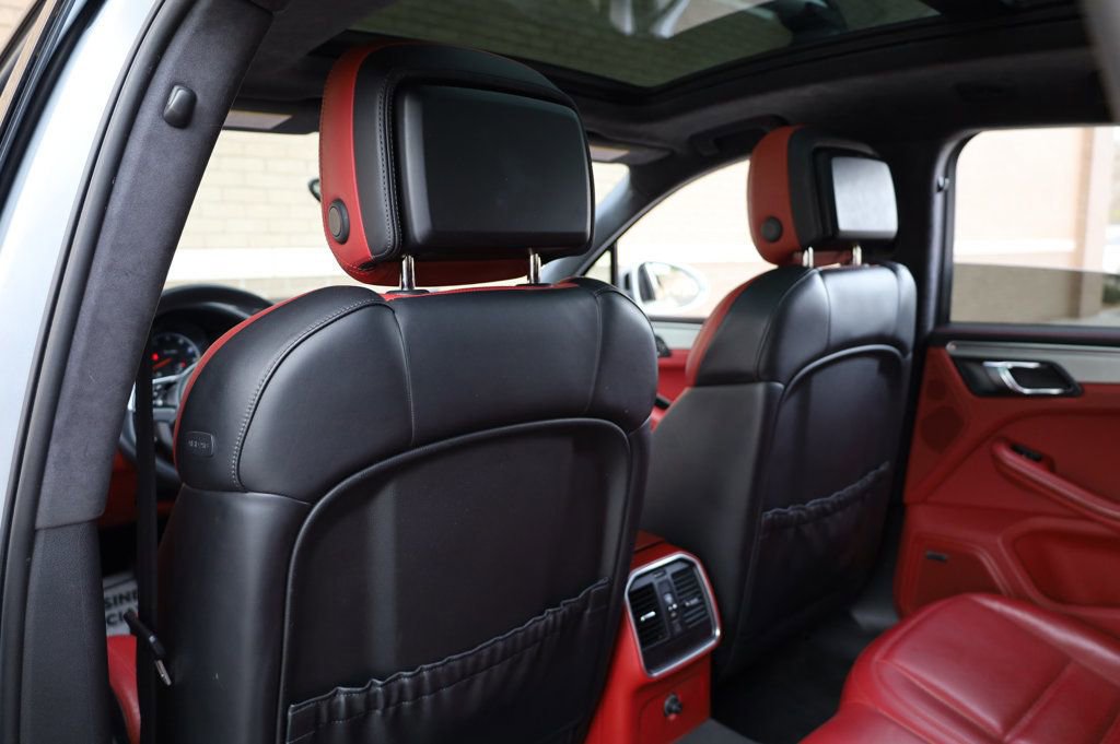 Used 2015 Porsche Macan Turbo image 19