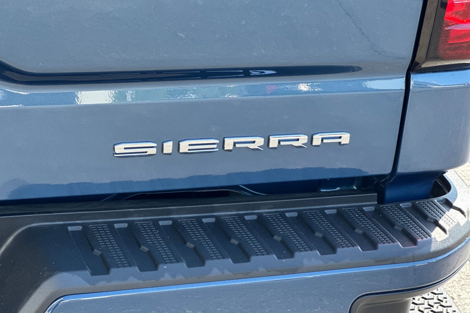 New 2025 GMC Sierra 1500 Denali w/ Denali Reserve Package image 7