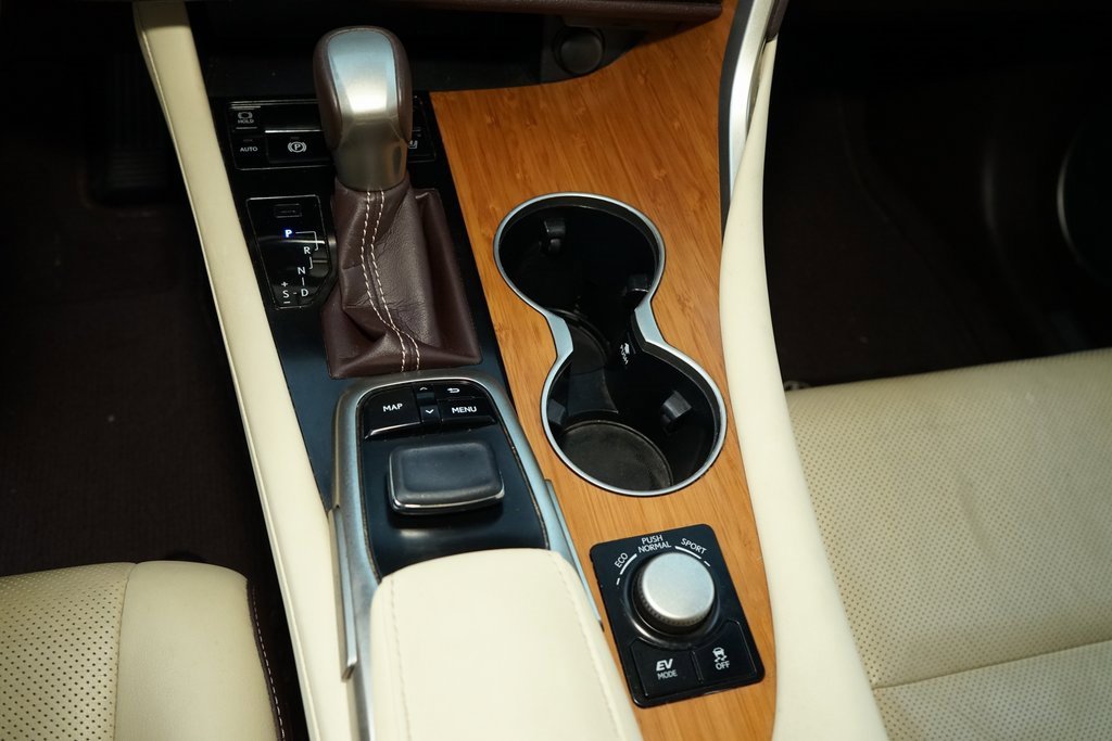 Used 2016 Lexus RX 450h AWD image 12