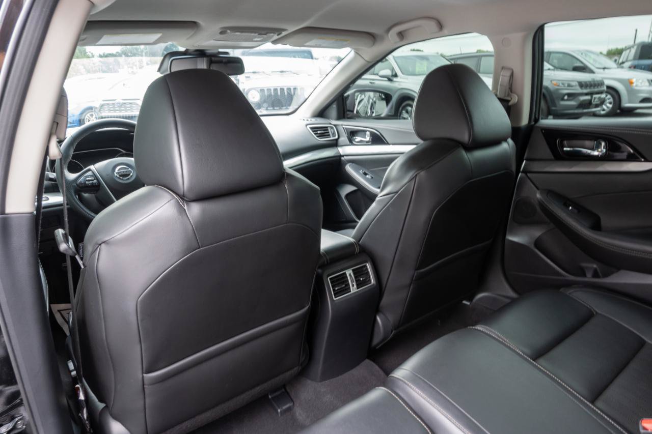 Used 2022 Nissan Maxima SV w/ Floor Mat Group FWD image 19
