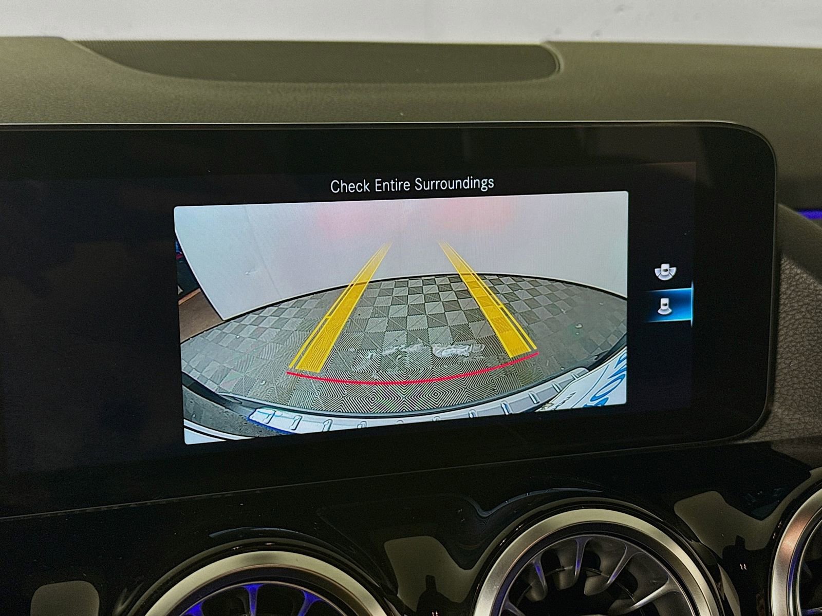 Used 2023 Mercedes-Benz GLA 250 4MATIC image 16