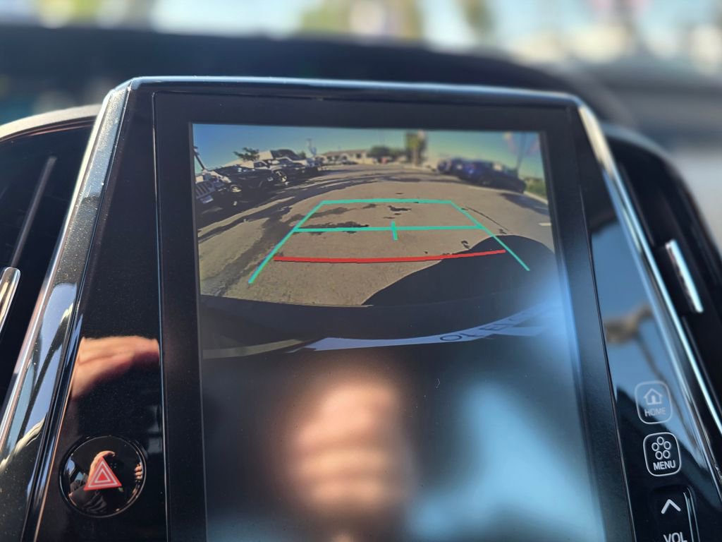 Used 2020 Toyota Prius Prime XLE image 25