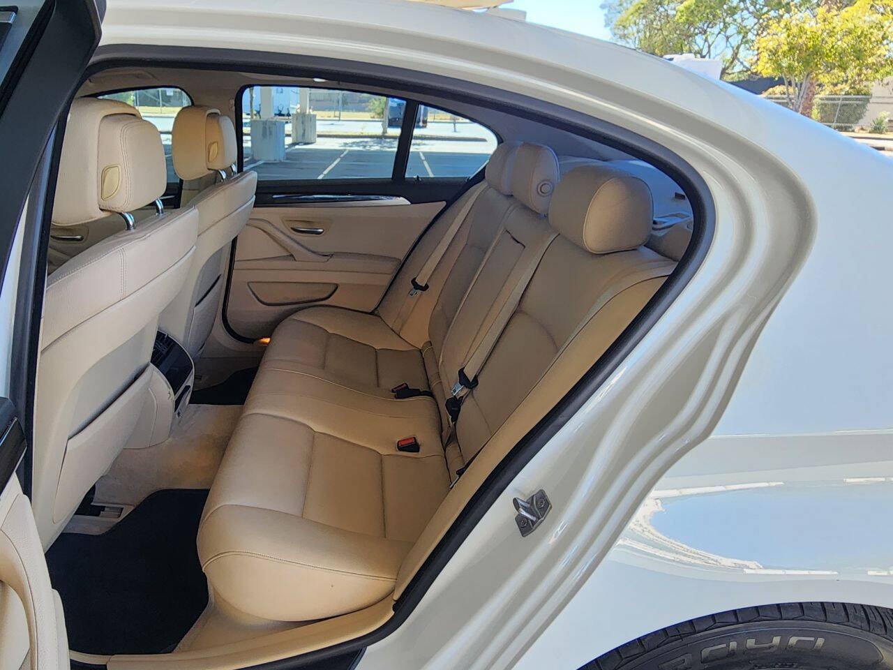 Used 2013 BMW 528i Sedan RWD image 19