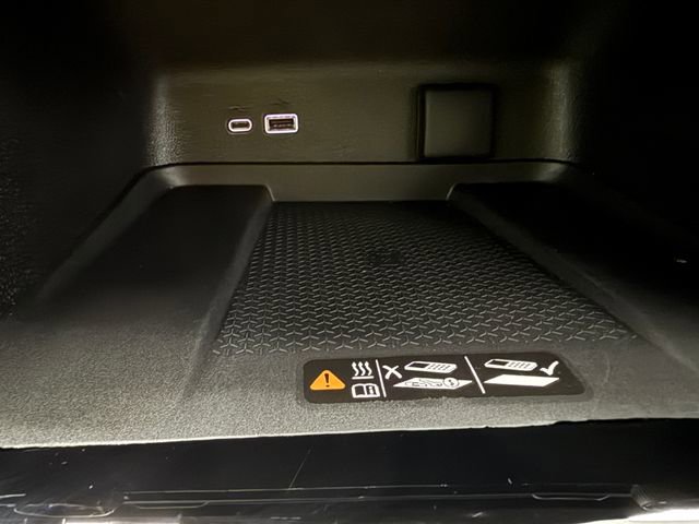 Used 2025 Chevrolet Traverse RS w/ LPO, Floor Liner Package FWD image 19