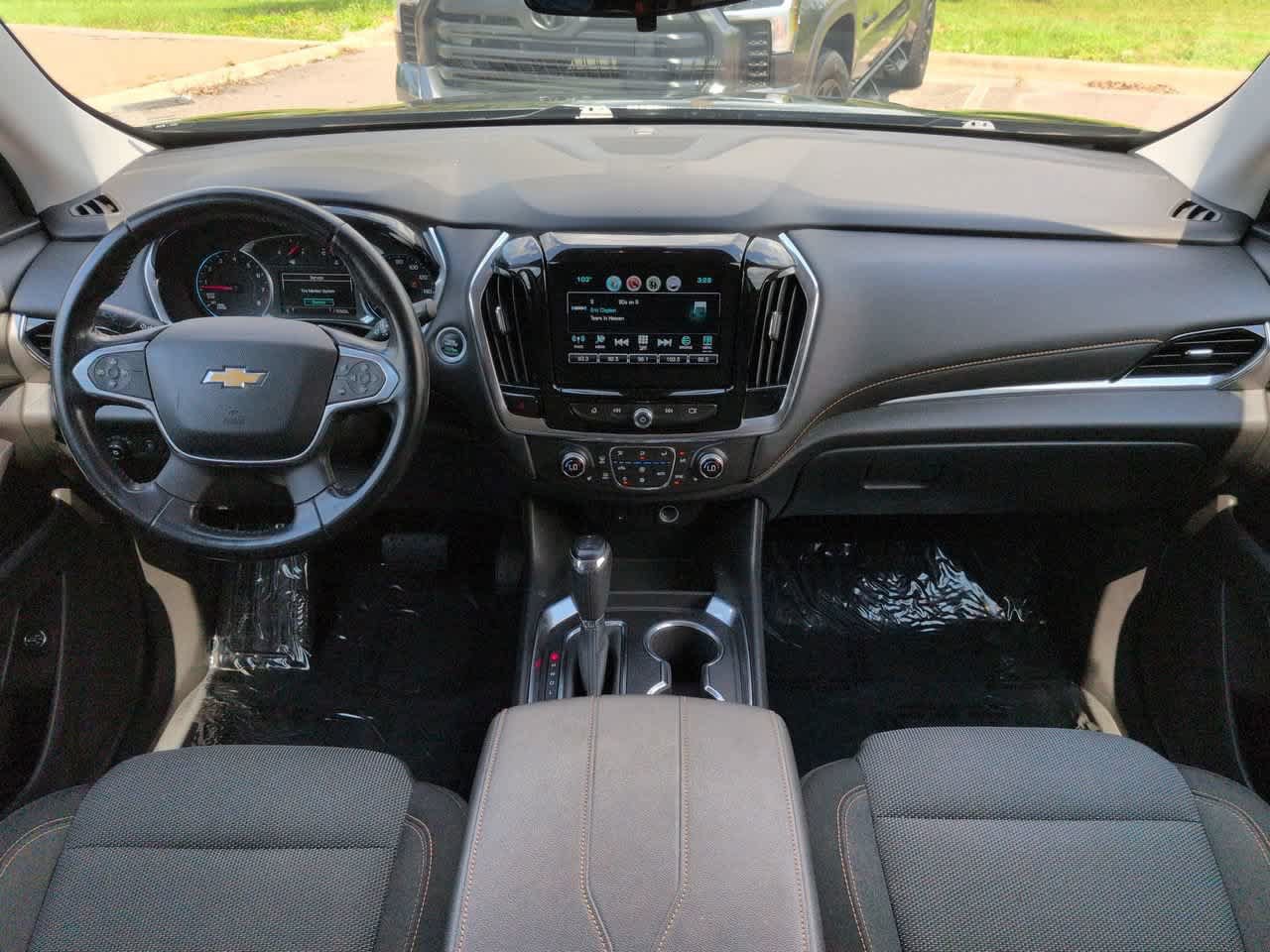 Used 2019 Chevrolet Traverse LT FWD image 15