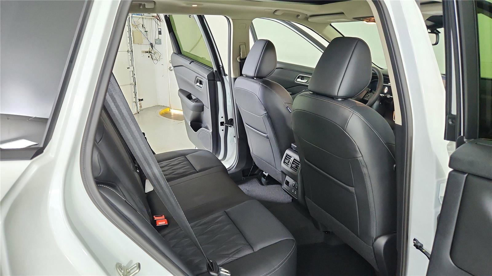 New 2026 Nissan Rogue Platinum w/ Platinum Premium Package image 26