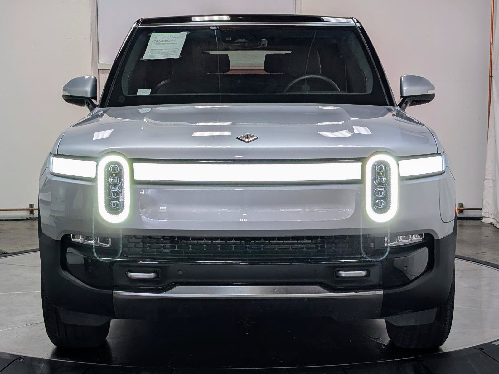 Used 2024 Rivian R1S Adventure AWD/4WD image 3
