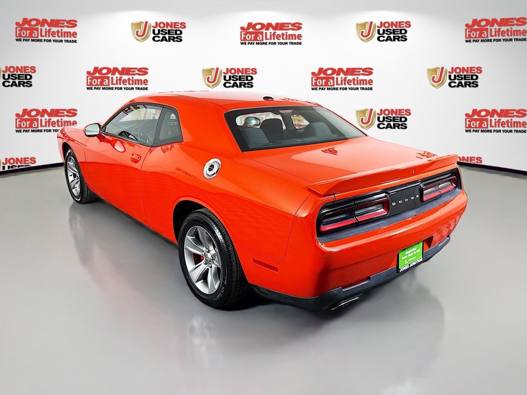 Used 2019 Dodge Challenger SXT w/ Driver Convenience Group image 2