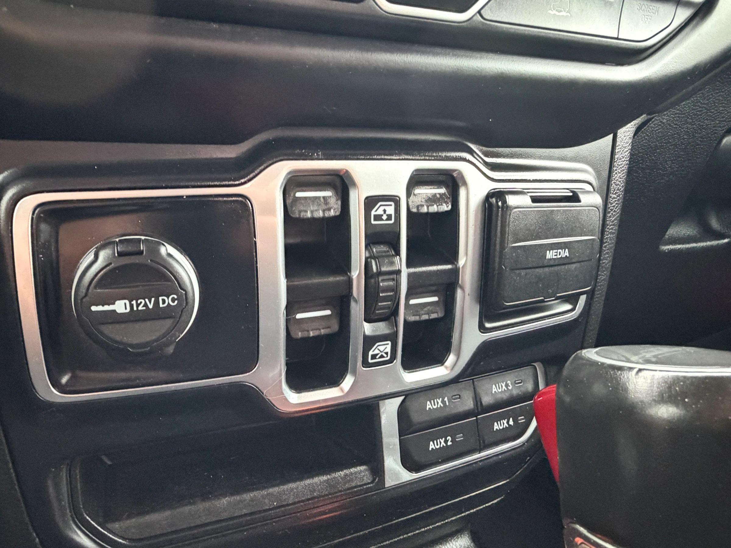 Used 2020 Jeep Gladiator Overland AWD/4WD image 50