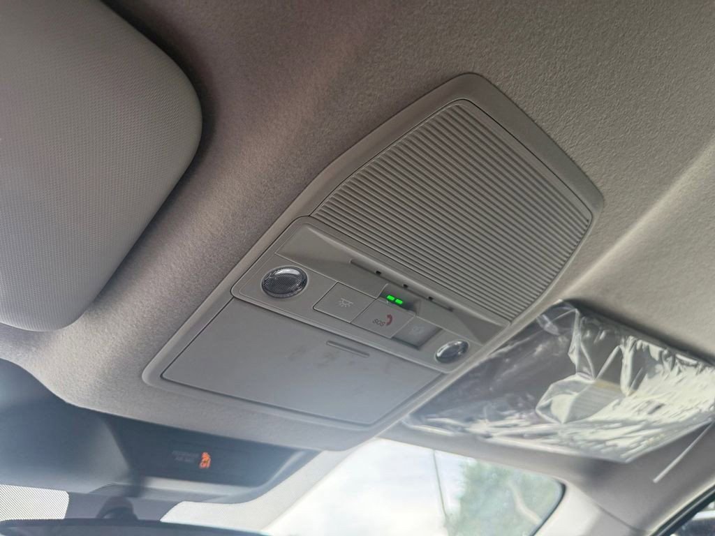 New 2026 Nissan Kicks SR w/ Cold Weather Package image 24