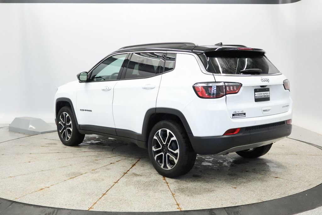 Used 2024 Jeep Compass Limited AWD/4WD image 3